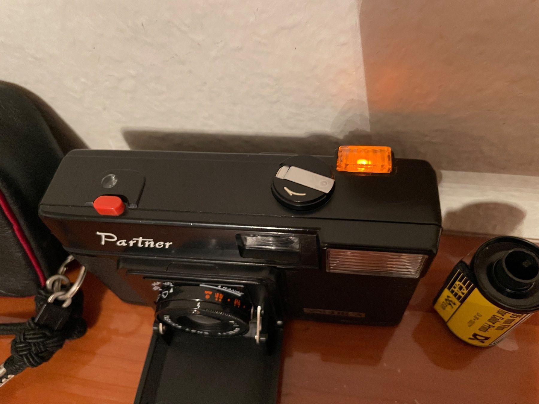 Yashica Fotocamera: YASHICA PARTNER ANALOG KAMERA – Usato da Zürich venduto da semi16 2