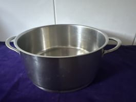 Topf Edelstahl NSN Suisse Made 22cm Durchmesser gebraucht