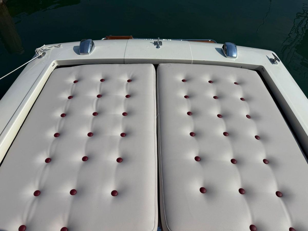 Chris Craft Barche: Bateau moteur Chris Craft – Usato da Versoix venduto da cha_8gjn 9