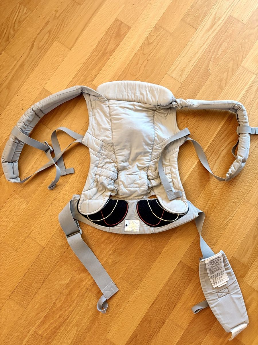 Ergo Baby Marsupi portabebè: Ergobaby grau mit Sonnenschutz – Usato da Thalwil venduto da Sondejul 2