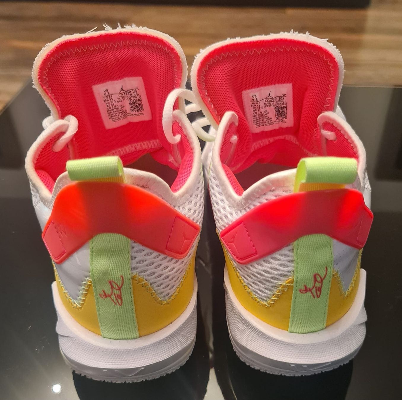 Jordan Scarpe da uomo: Neue Original Jordan Sneakers Größe 43 – Nuovo e nell'imballaggio originale da Zürich venduto da ok1 2
