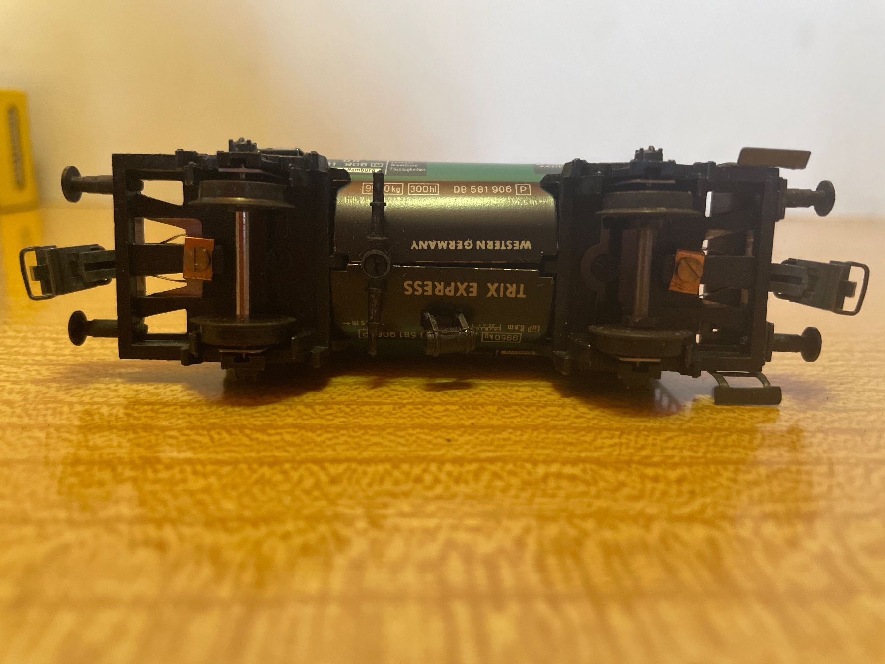 Trix Modelleisenbahnen: Trix Express H0 3632 Tankwagen BP, DB – Gebraucht aus Suhr von Daneli7 3