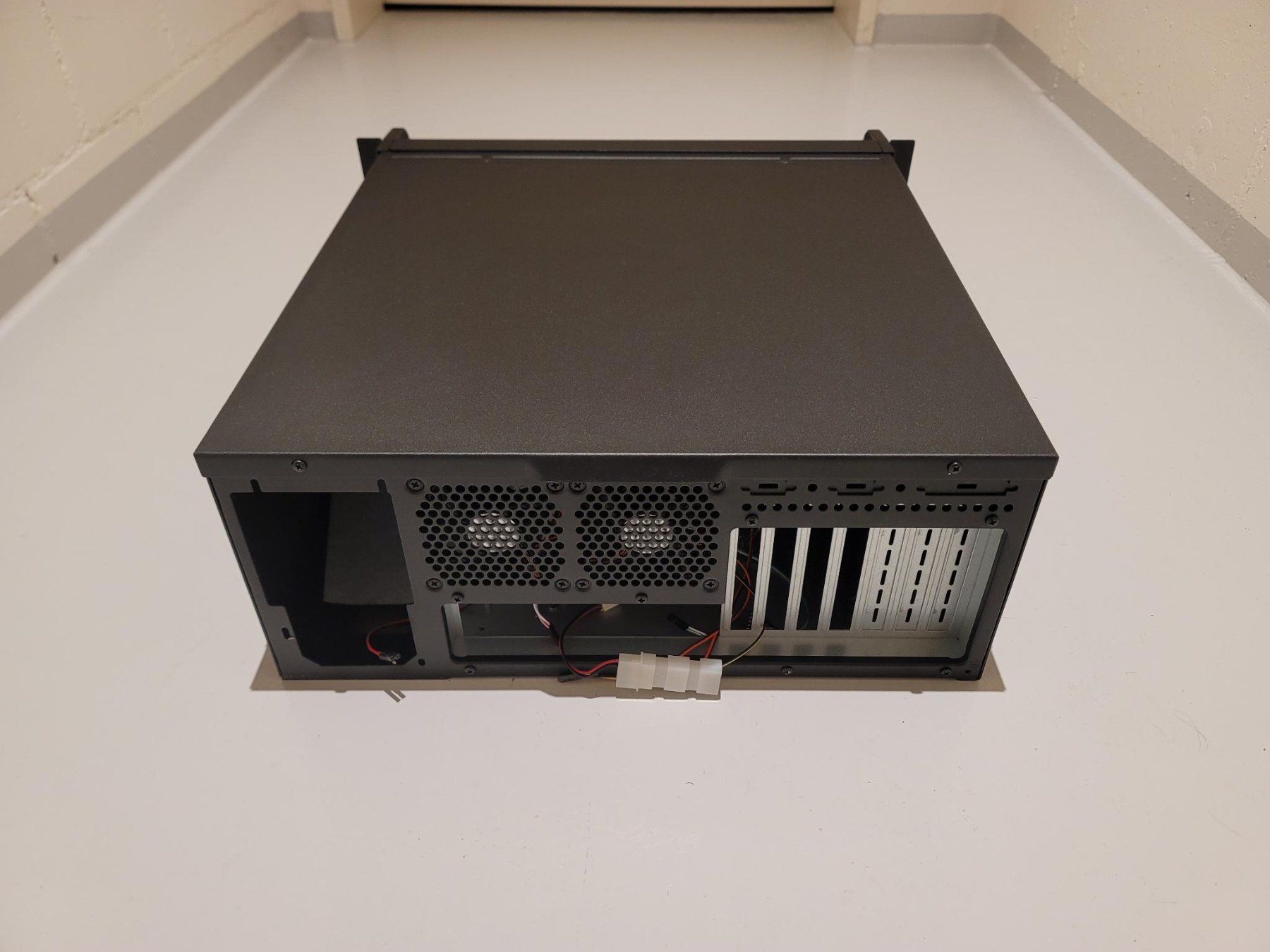 Custodie: PC Gehäuse Industrie 19" – Nuovo (secondo la descrizione) da Muhen venduto da escape123 3