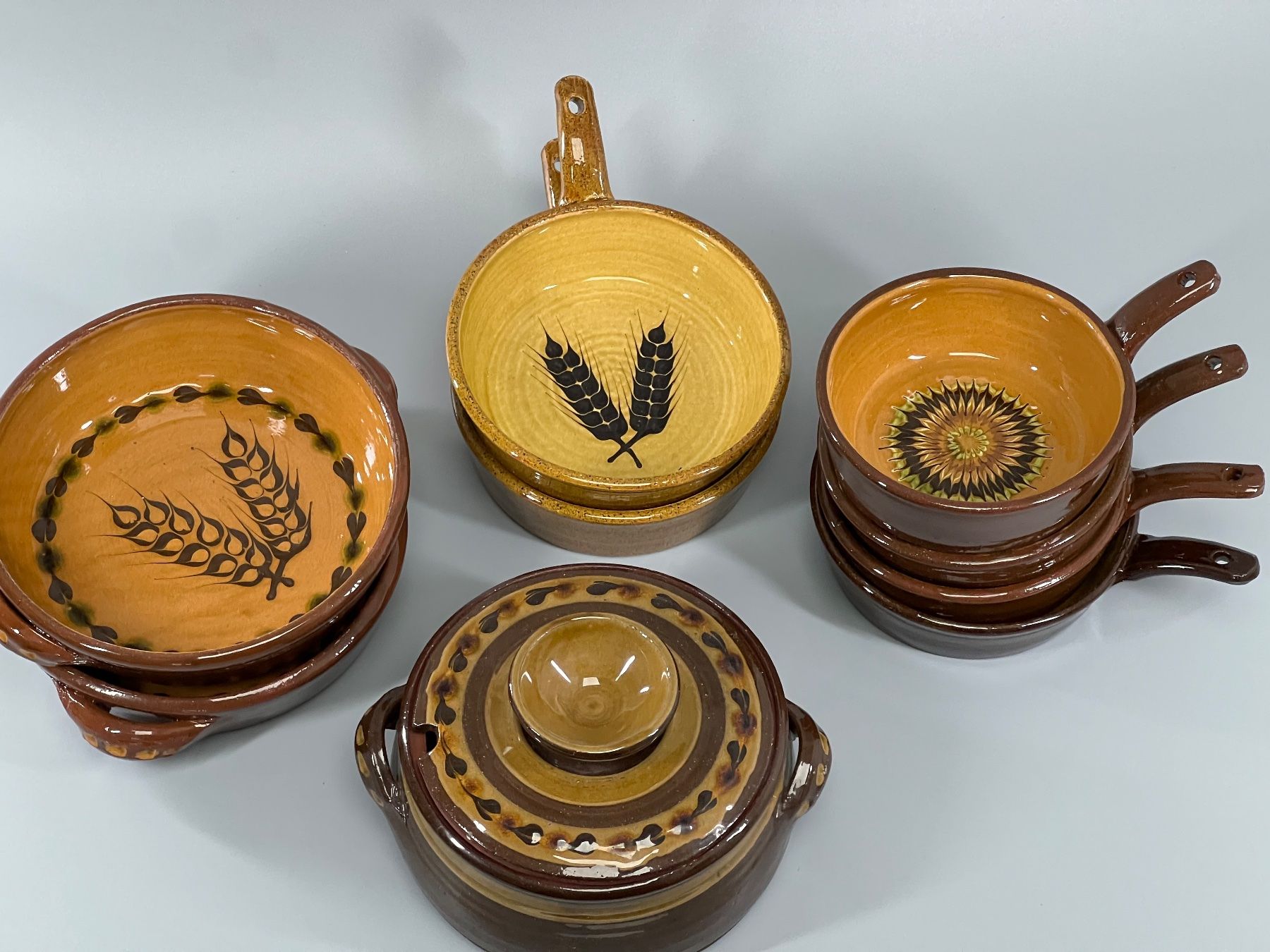 Set di piatti: Vintage John Brownhill Suffolk-Keramik & Soufflenheim-Samml – Usato da Sennhof venduto da Johnbest 2
