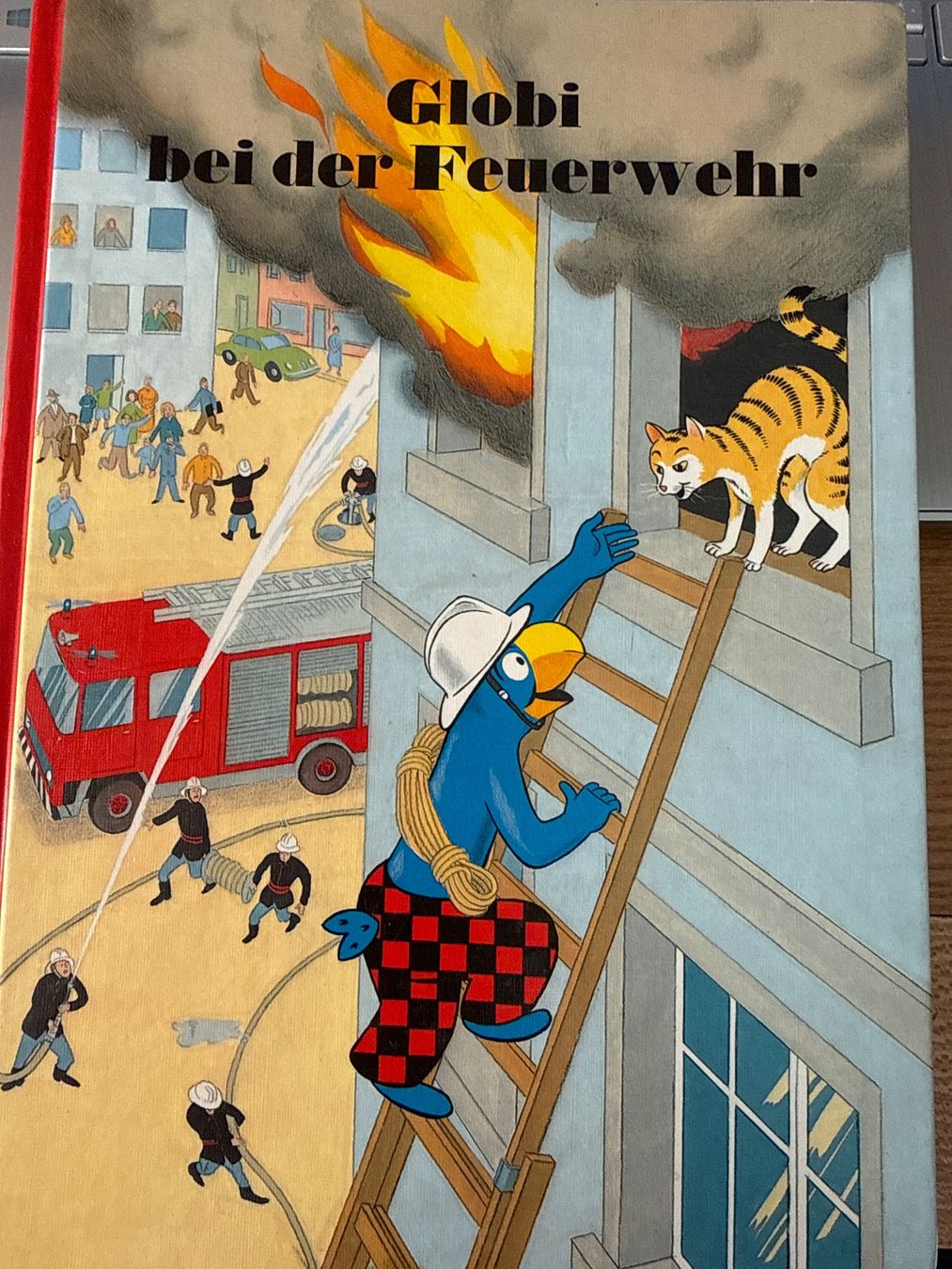 Libri: Globi bei der Feuerwehr – Usato da Oberdiessbach venduto da sonira