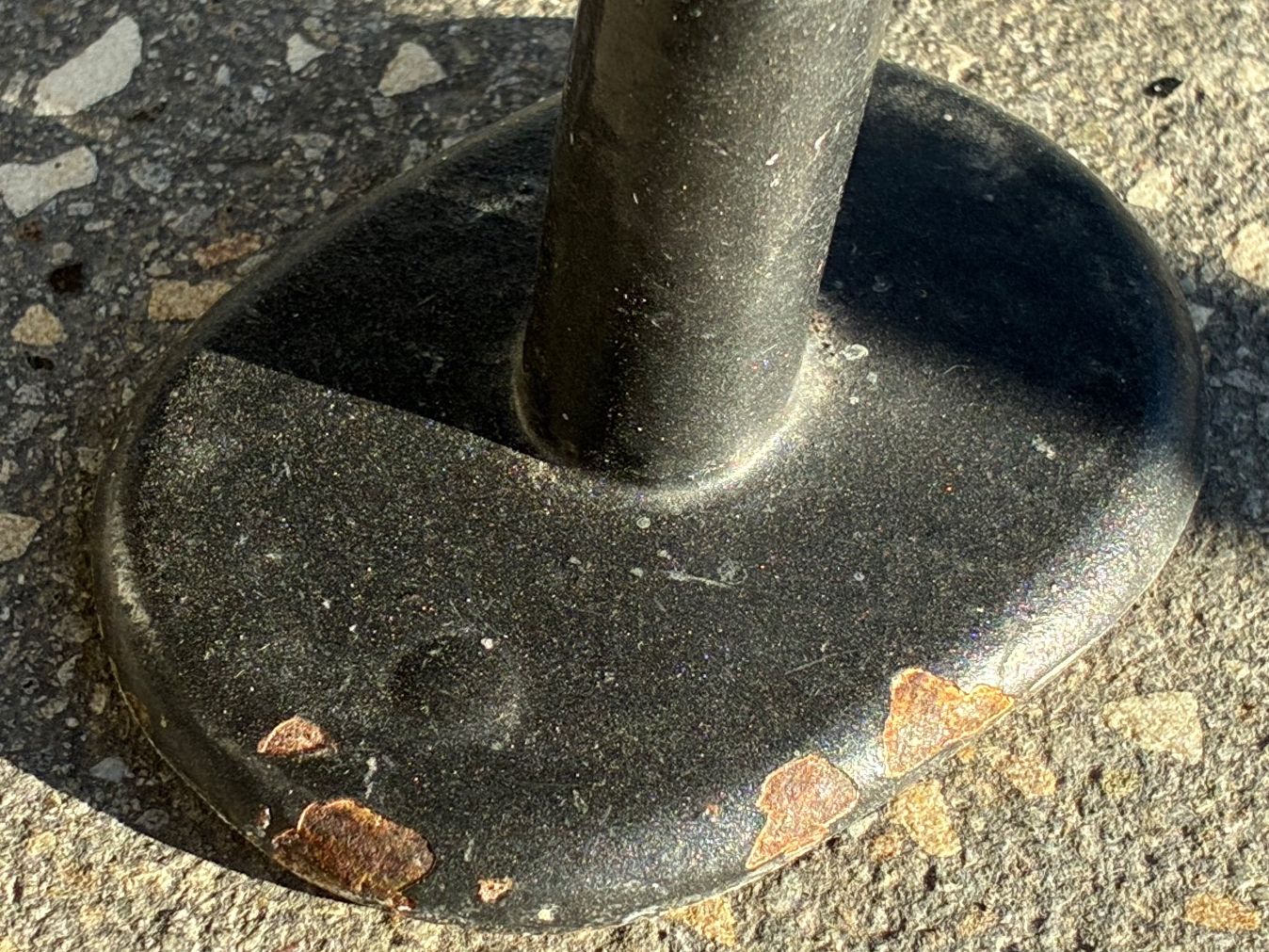 Tavoli: Metall-Gartentisch rot antik – Usato da Rapperswil SG venduto da raguletto87 6