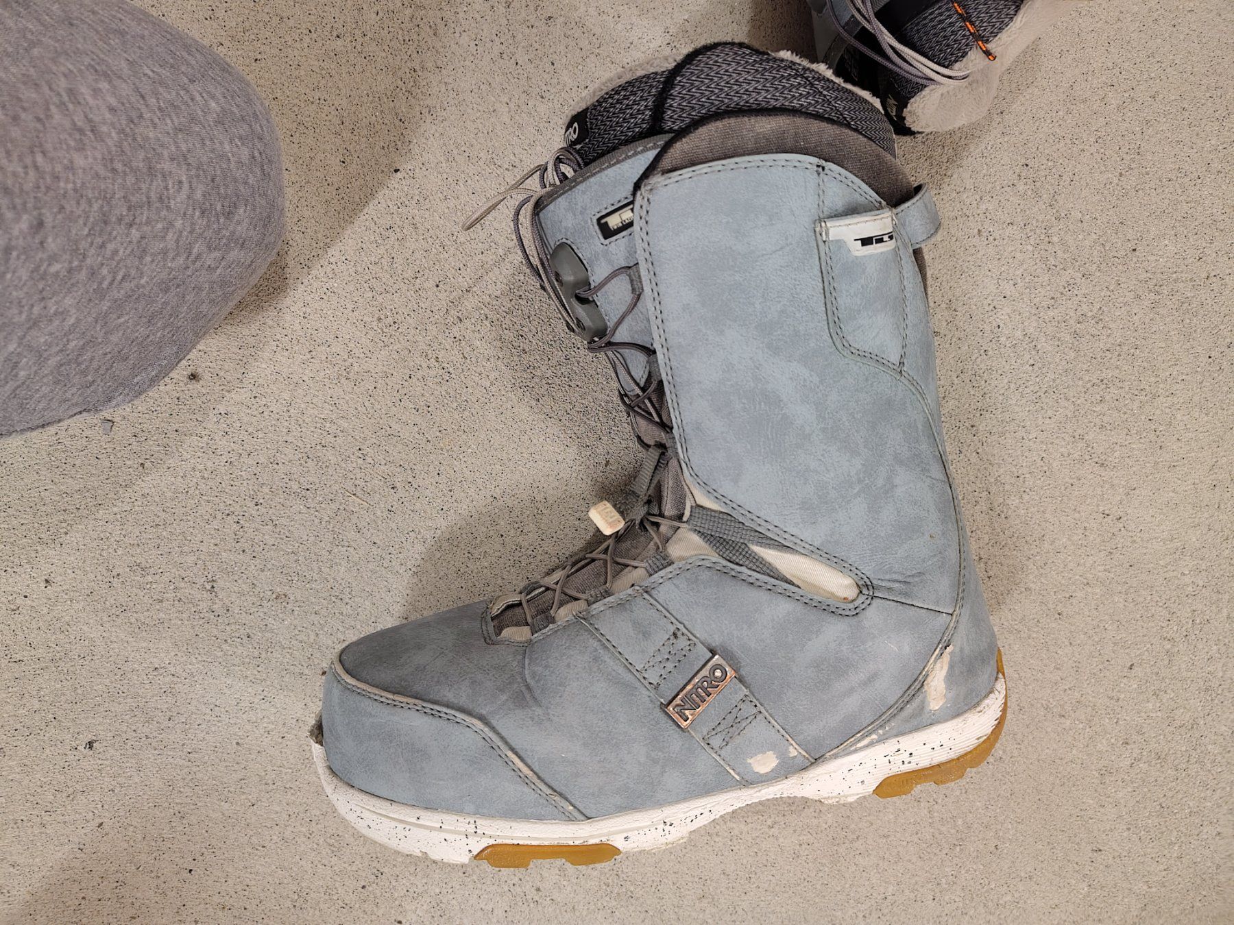 Snowboard Nitro Scarpe da donna: Snowboardschuhe – Usato da Zürich venduto da bachmenno 2