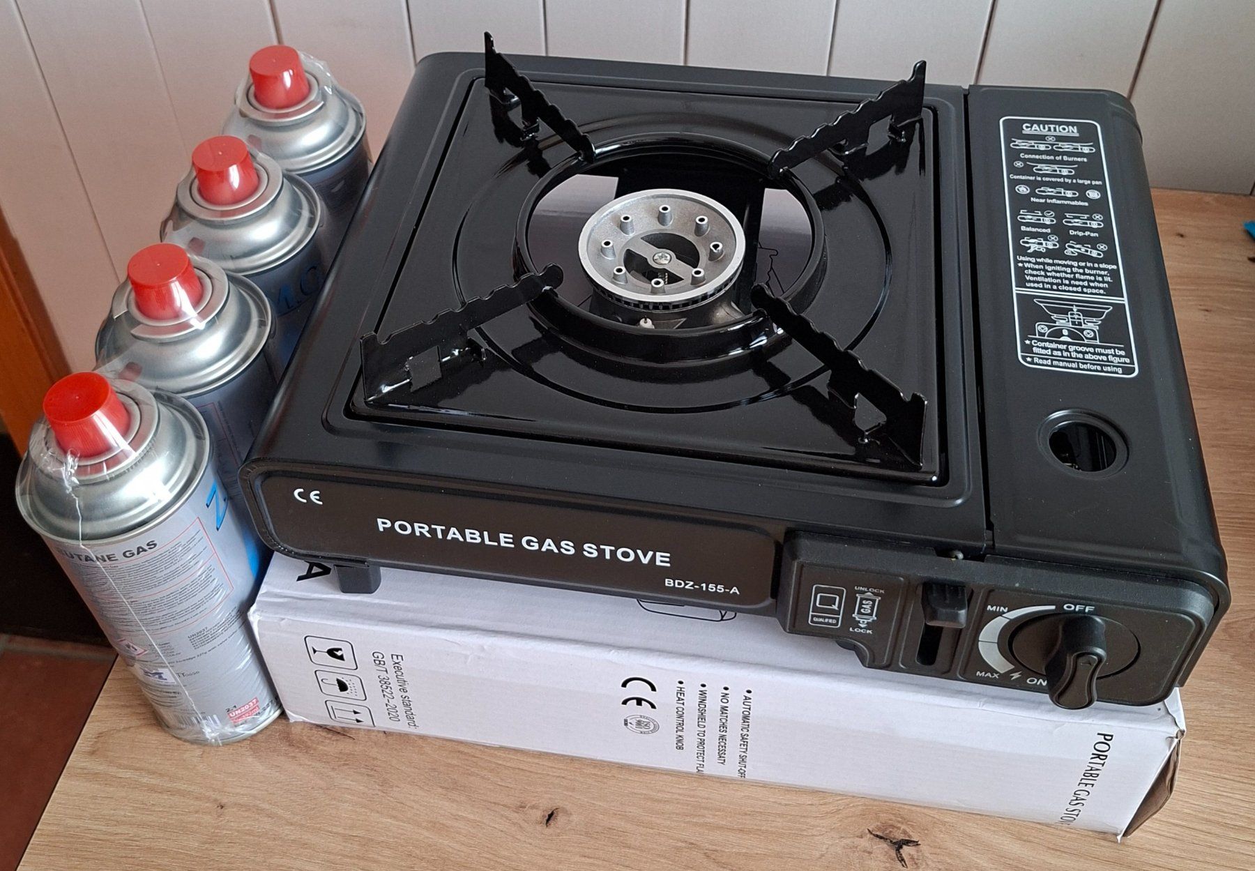 Cuisinières: Tragbarer Gaskartuschenkocher mit 4 Gaskartuschen – Neuf avec emballage d'origine à Dagmersellen par Franky1976