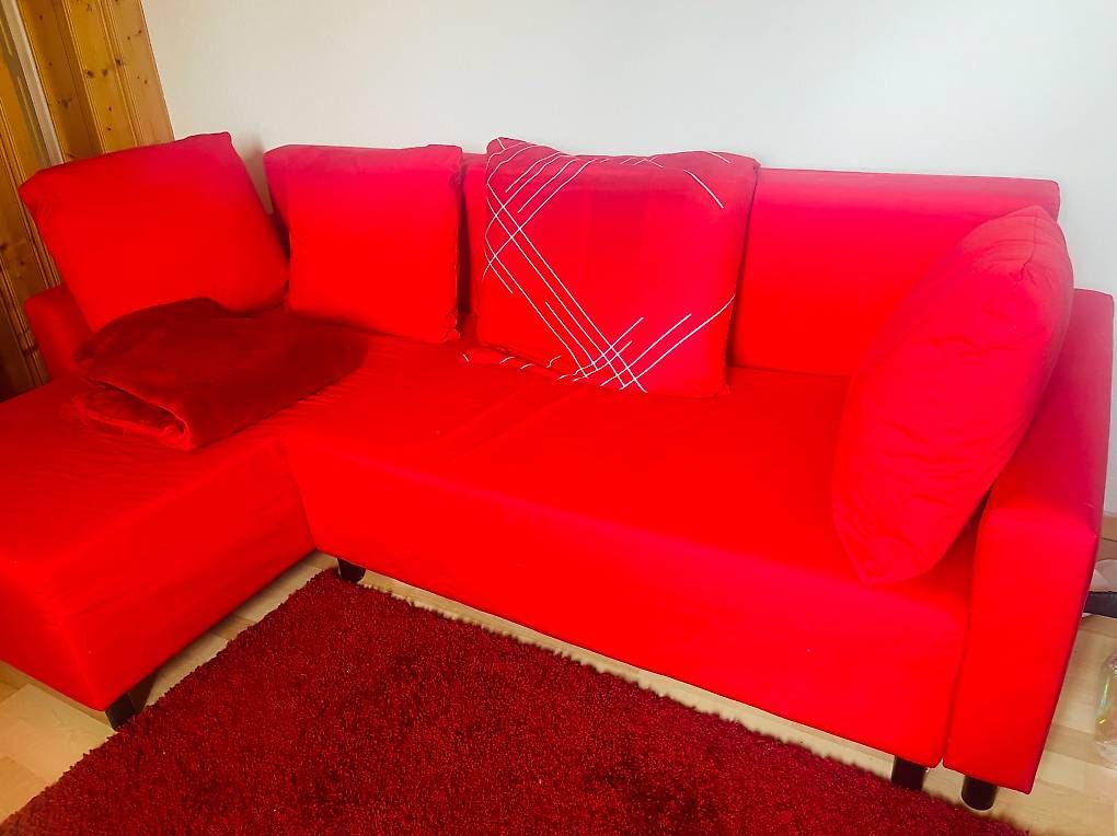 Sofas: Rotes IKEA Schlafsofa aus Stoff – Gebraucht aus Arth von Wagnerrod 2