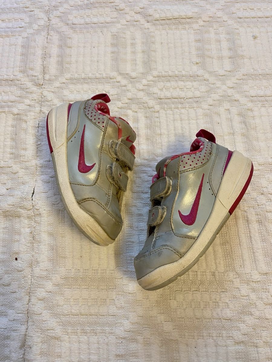 Nike Scarpe per ragazze: Nike sneakers pink-grey 23-23,5 – Usato da Zürich venduto da Mariaov 1