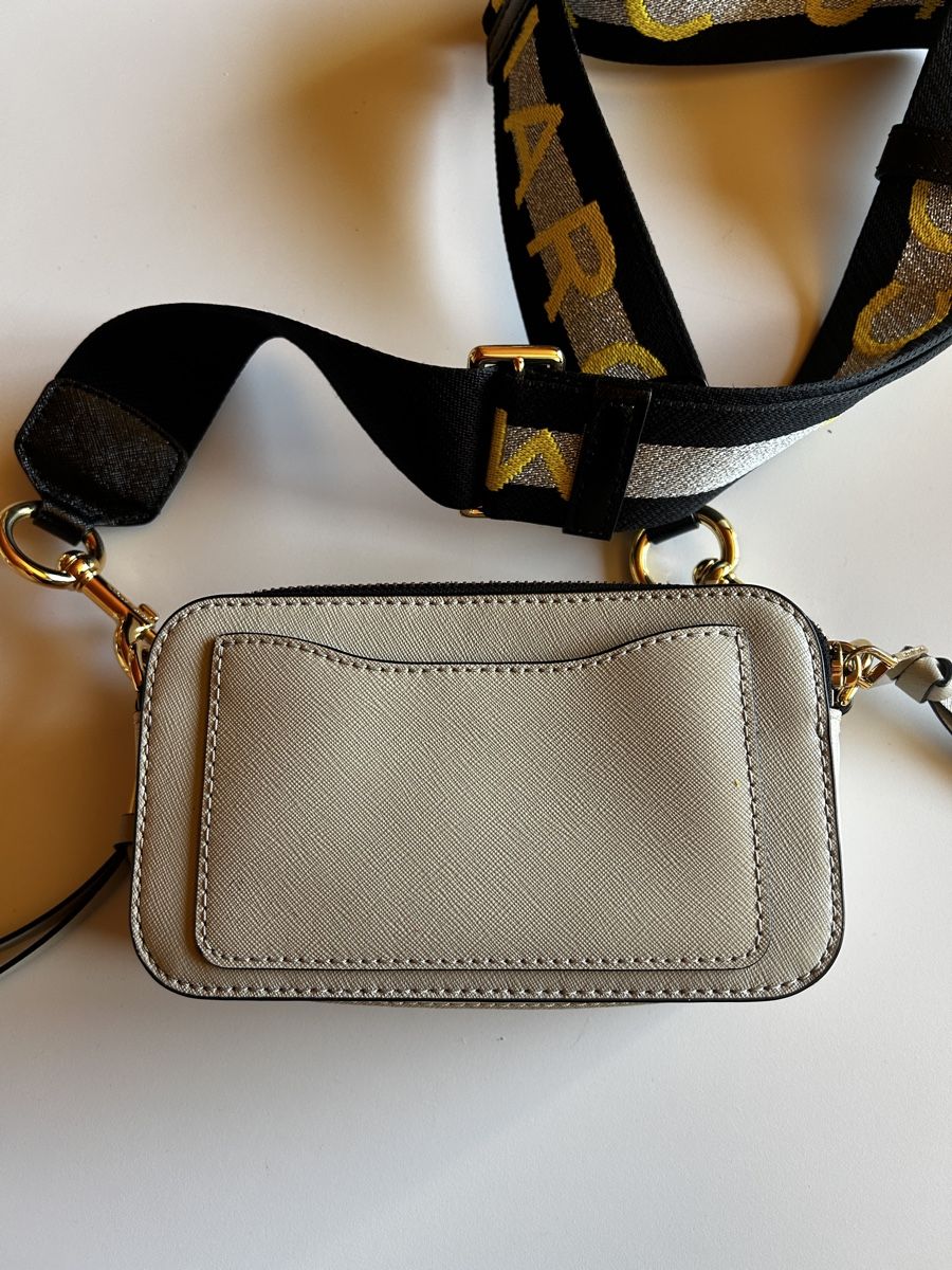 Borse da donna: MARC BY MARC JACOBS SMALL SNAPSHOT UMHÄNGETASCHE – Usato da Nidau venduto da SBern123 3