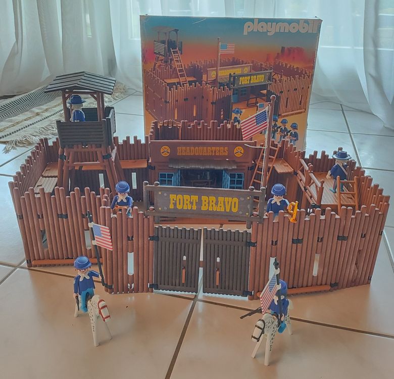 Lot Playmobil 3773 Fort Bravo + 3733 Indiens - Jeu De Construction