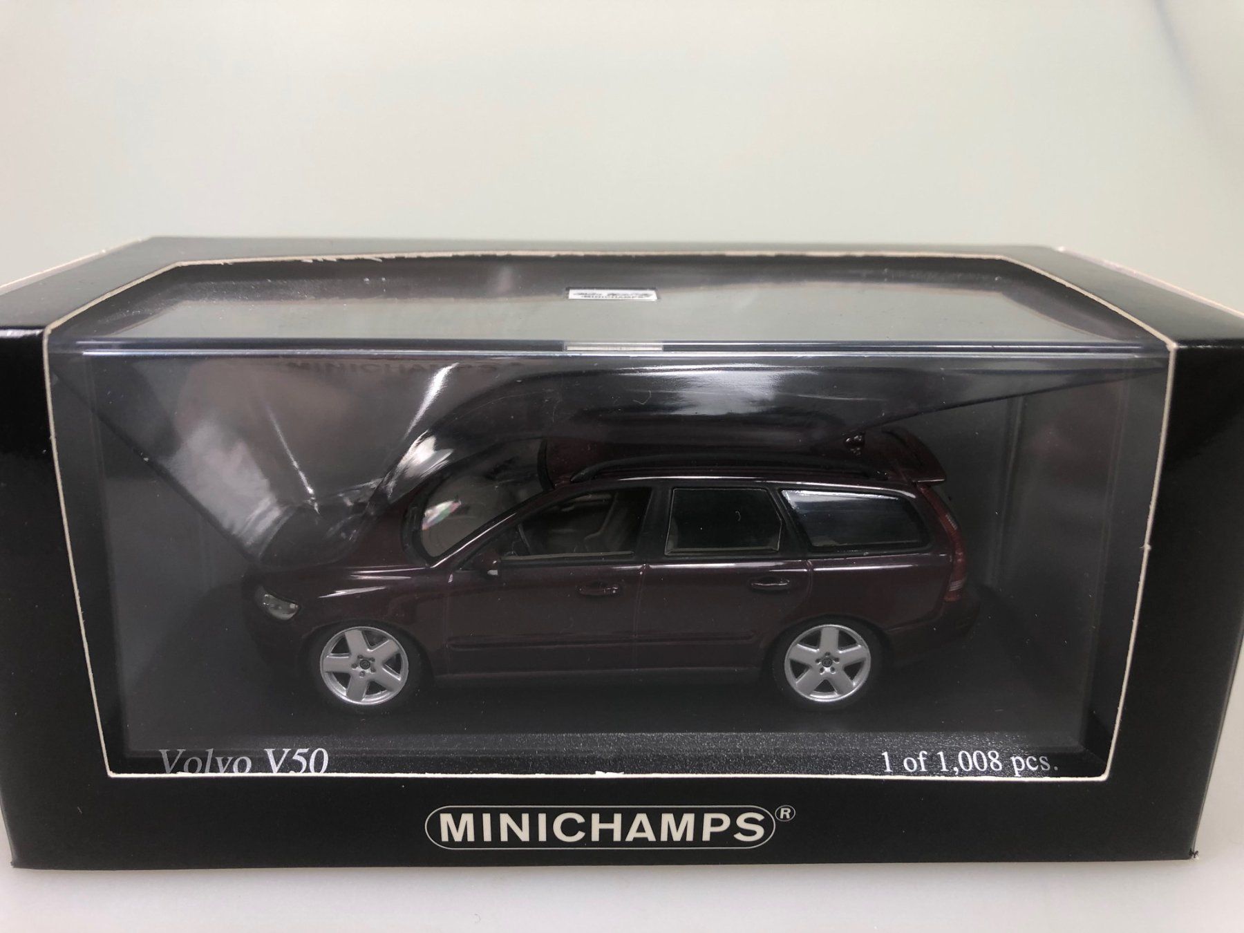Volvo Modellautos: Volvo V50 - Minichamps - 1:43 – Gebraucht aus Widen von Himan 4