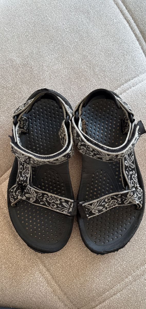Teva Scarpe da donna: Sandalen TEVA – Usato da Niederurnen venduto da Castash 1