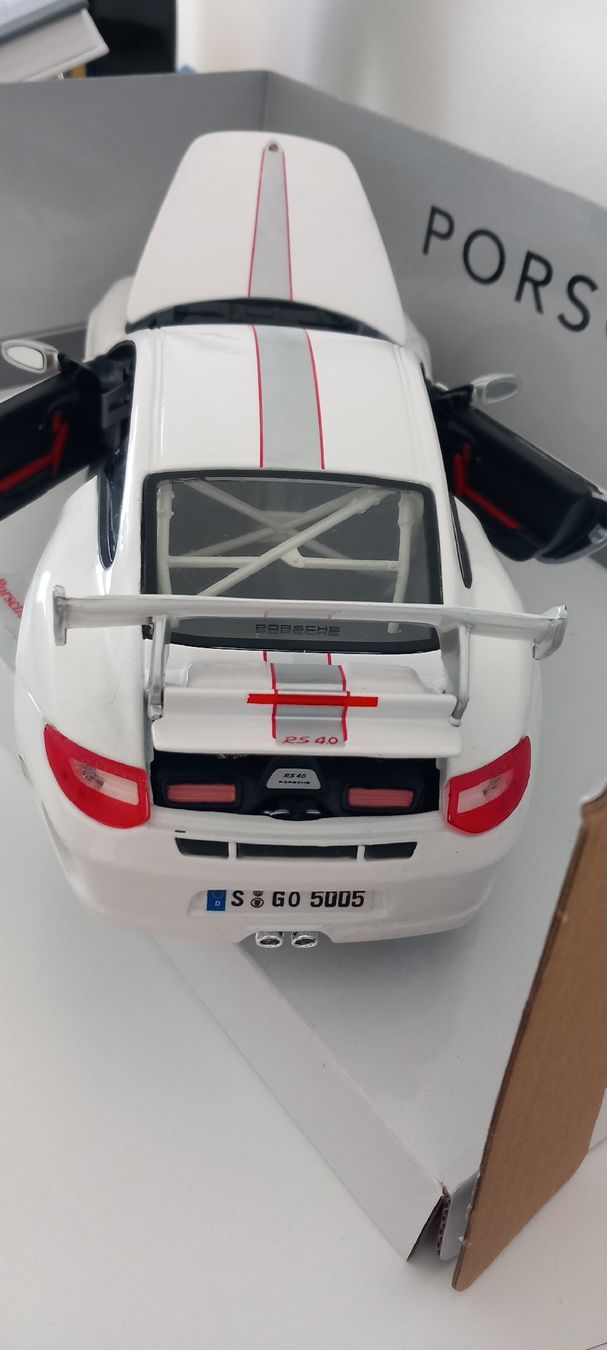 Porsche Modellautos: Porsche 911 GT3 RS 4.0   1/18 – Neu (gemäss Beschreibung) aus Balsthal von Marica75 2