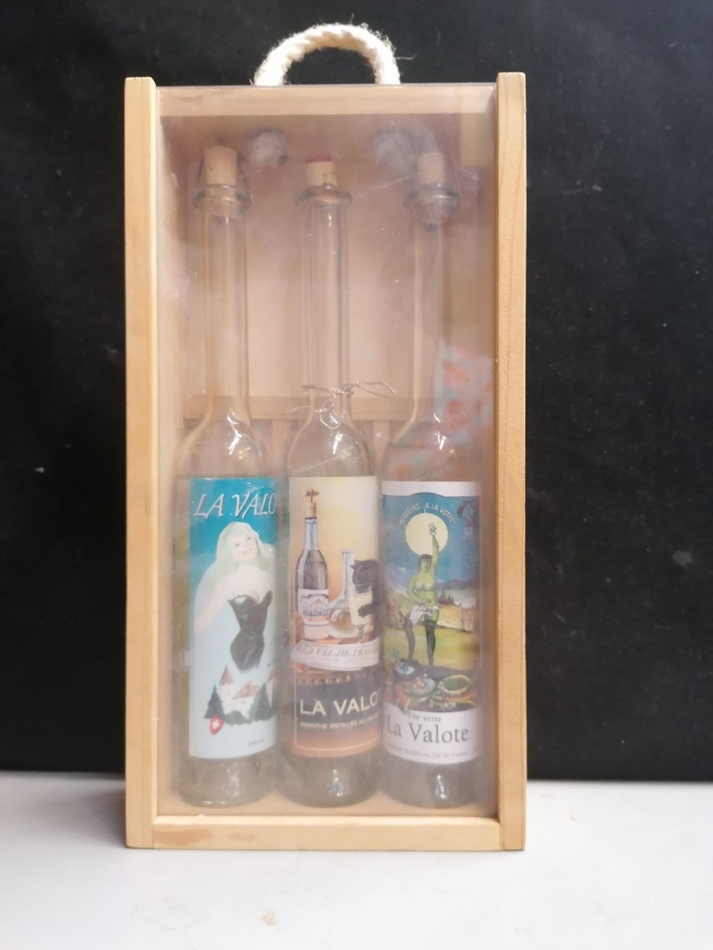Spirituosen: 3 BOUTEILLES Valoté – Gebraucht aus Genève von Leboucheoreilles