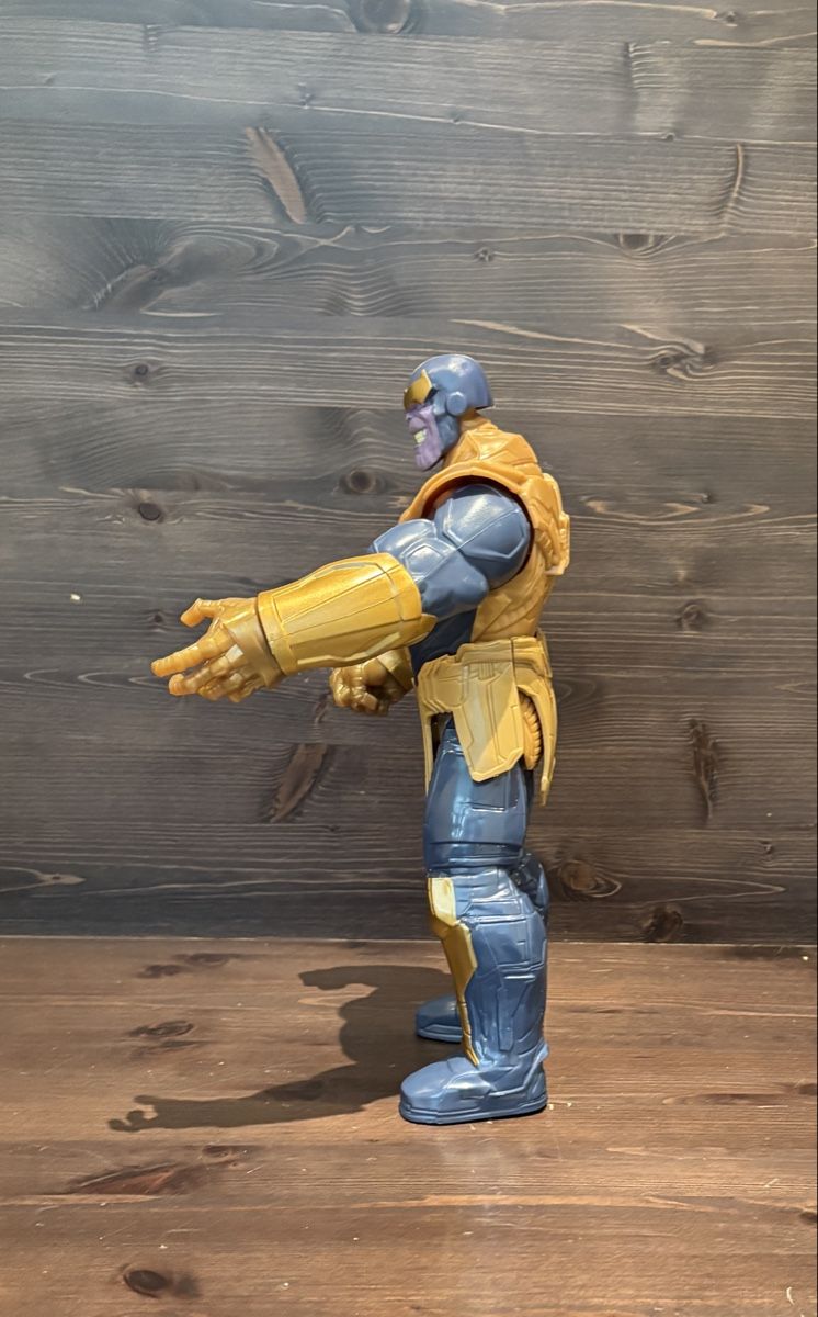 Hasbro Statuette: Thanos Figur Marvel – Usato da Villmergen venduto da Mercedes405 1