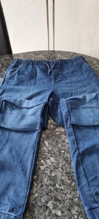 Jeans Hose blau elastischer Bund