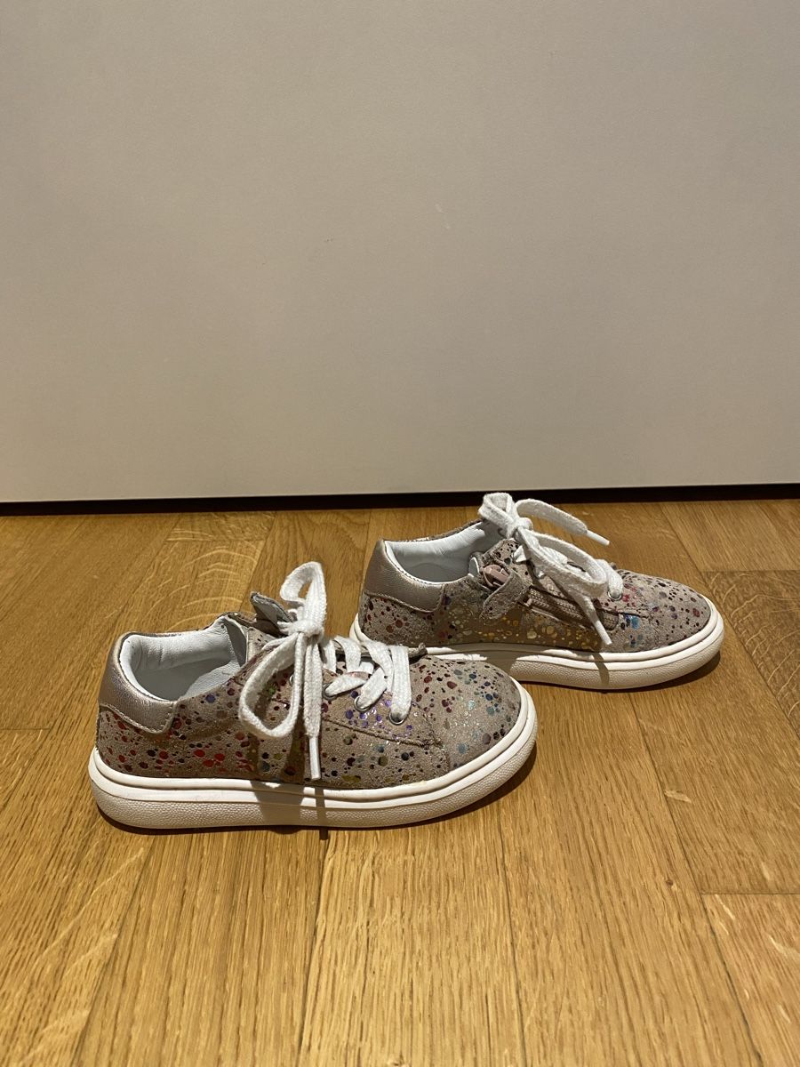 Froddo Schuhe für Mädchen: Fribbo Lederschuhe Sneaker Turnschuhe Mädchen – Gebraucht aus Seuzach von Eve87