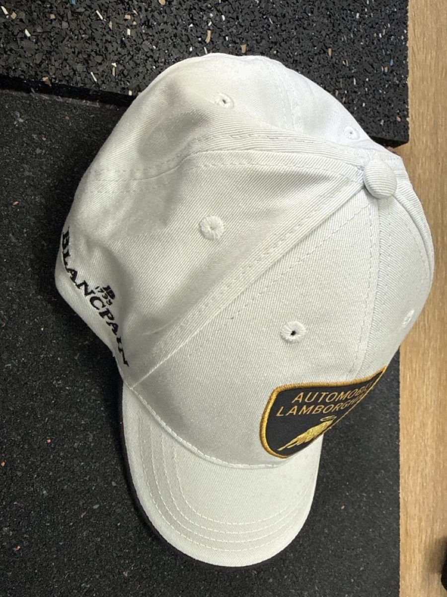 Altro in  Abbigliamento & Accessori: Original Lamborghini Cap, weiss, Top Zustand! – Usato da Pfyn venduto da ola_Lamba 1
