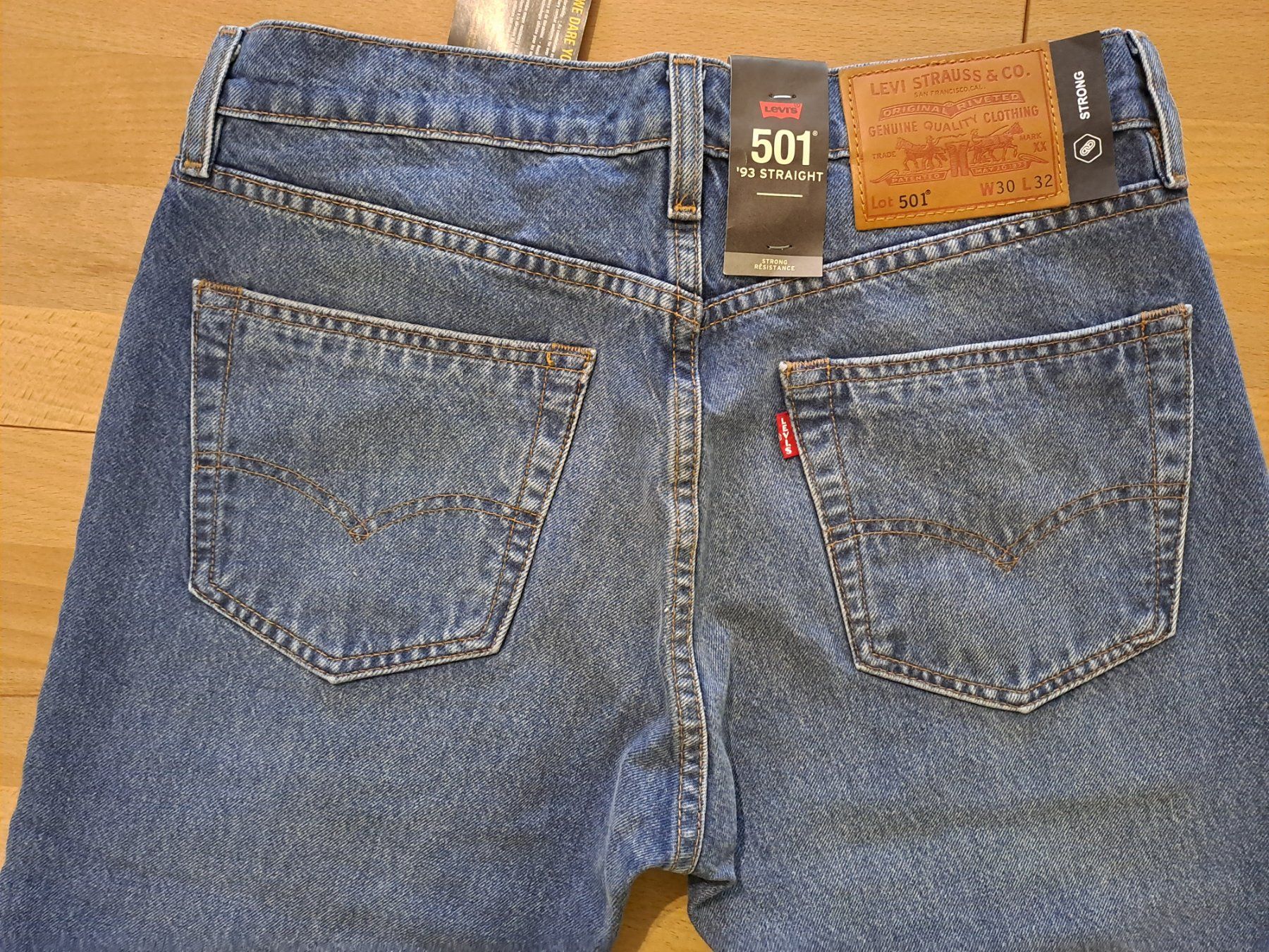 Levi's Jeans: Levis 501 W30 L32 – Nuovo e nell'imballaggio originale da Meyrin venduto da dijin 5