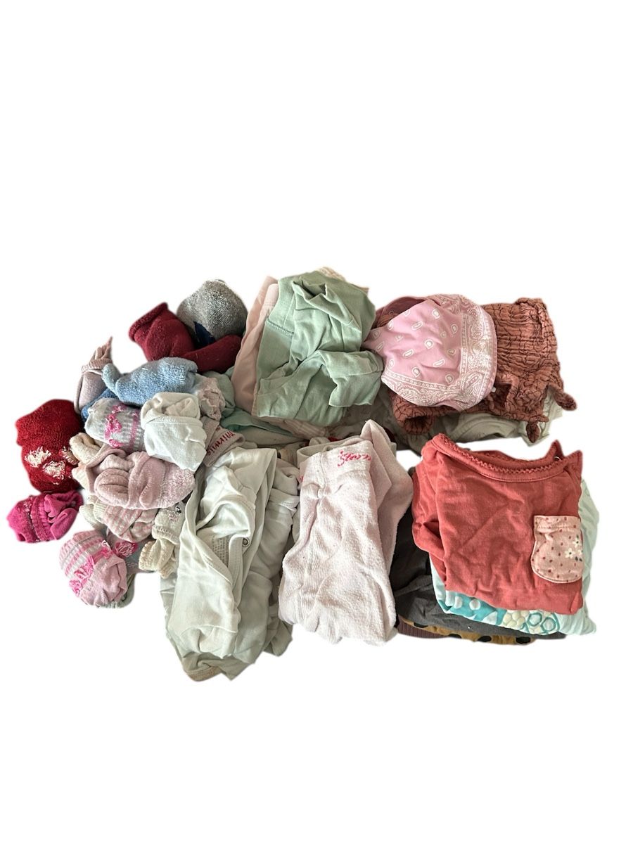 Lotti & Set di vestiti: Kleiderpaket Grösse 68, Mädchen – Usato da Buttikon SZ venduto da cor_7mx7