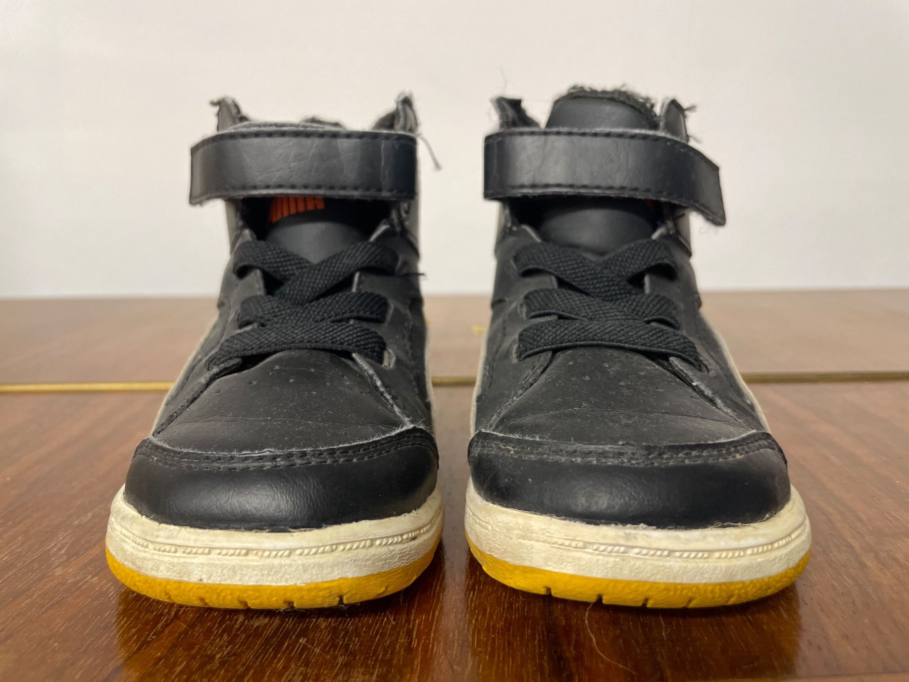 Puma Scarpe per ragazzi: Gefütterte PUMA Sneaker Gr. 23 – Usato da Frasnacht venduto da GracyStore 1