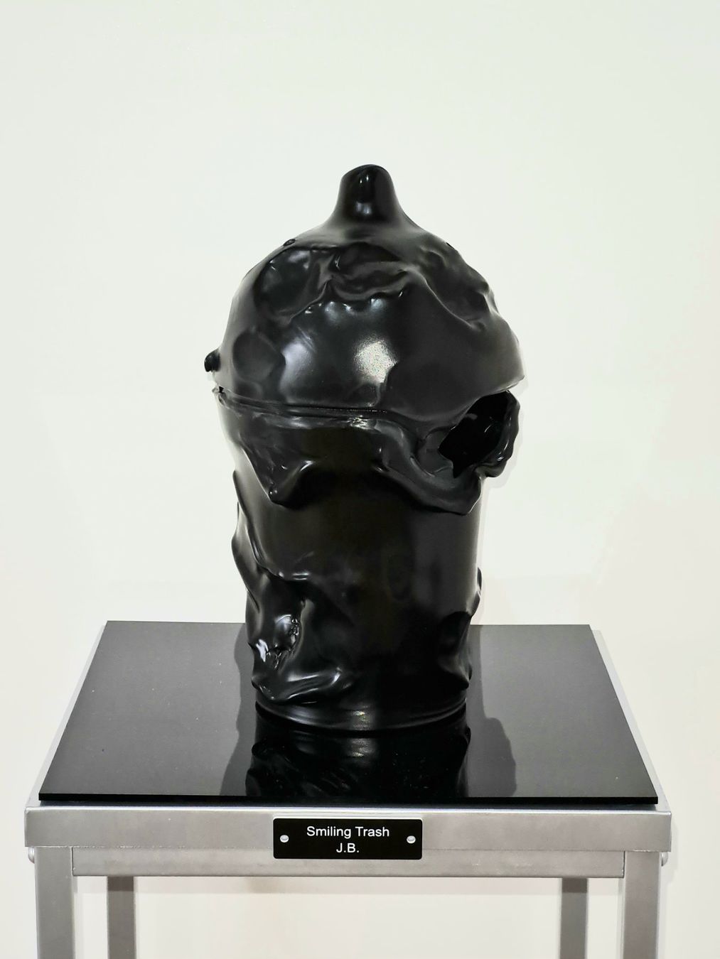 Sculture & Statue: "Smiling Trash" J.B. – Nuovo e nell'imballaggio originale da Dättlikon venduto da arthousech 2