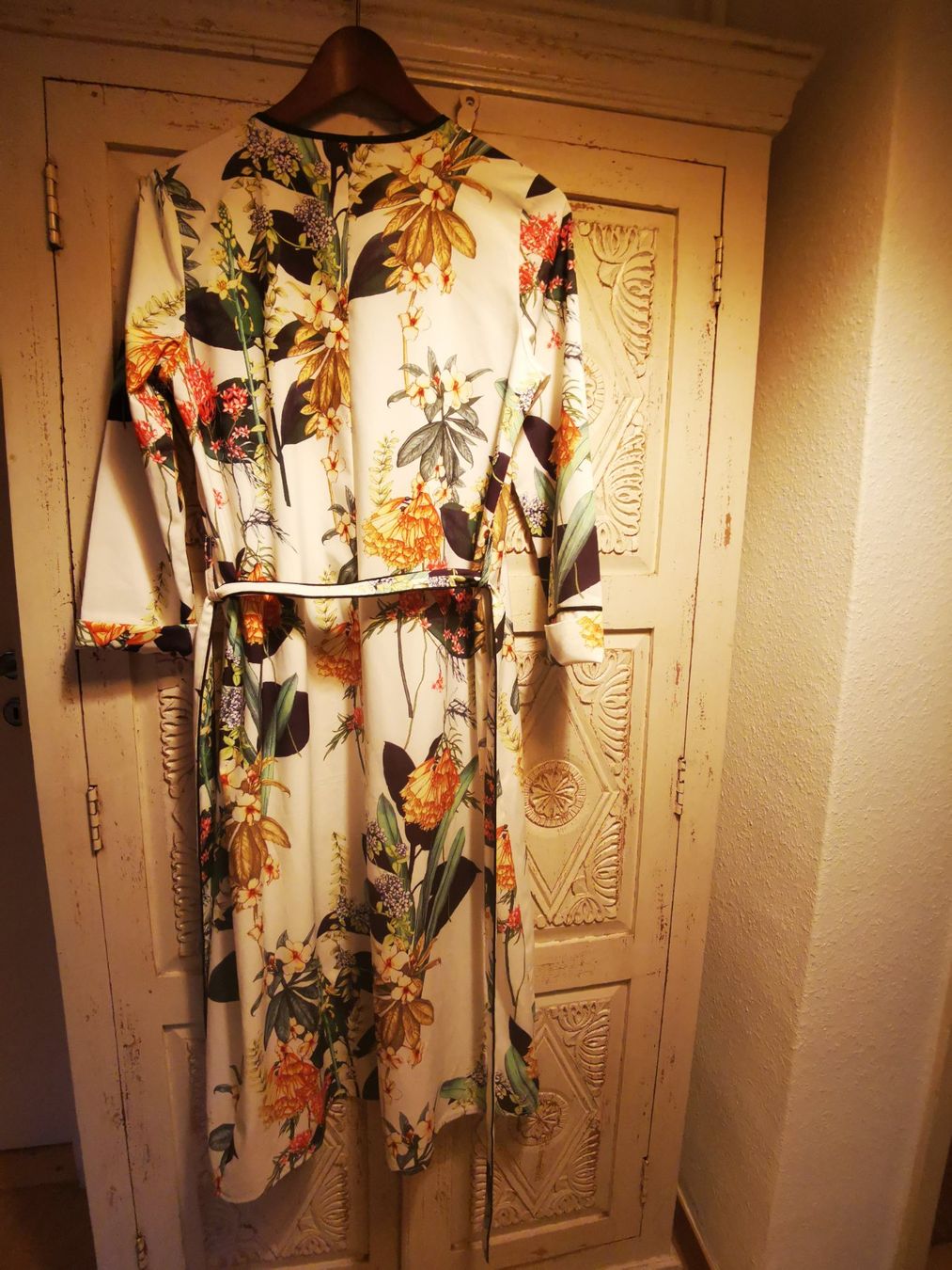 Internationale Kunst: veste légere(Kimono) – Gebraucht aus Genève von rescateCH 1