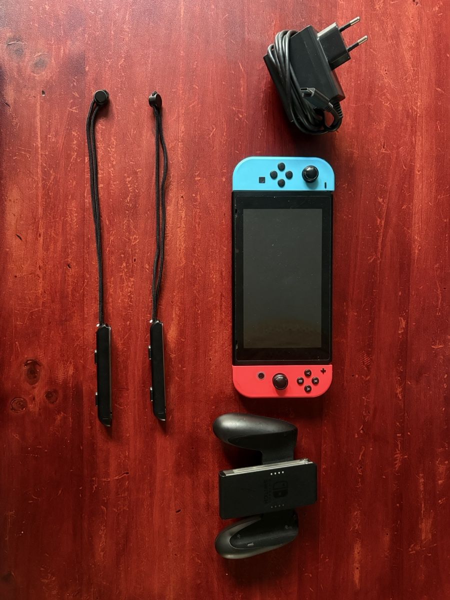 Nintendo Consoles: Nintendo Switch 2017 Version – D'occasion à Schinznach Bad par mwi_8tpz