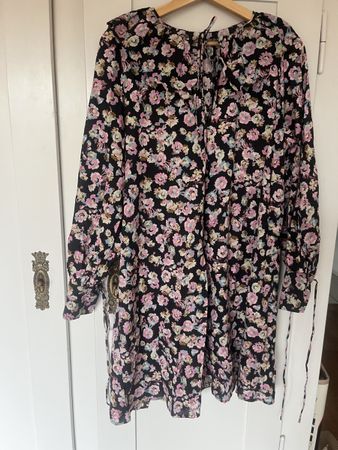 Blumenkleid - Grösse 38/M
