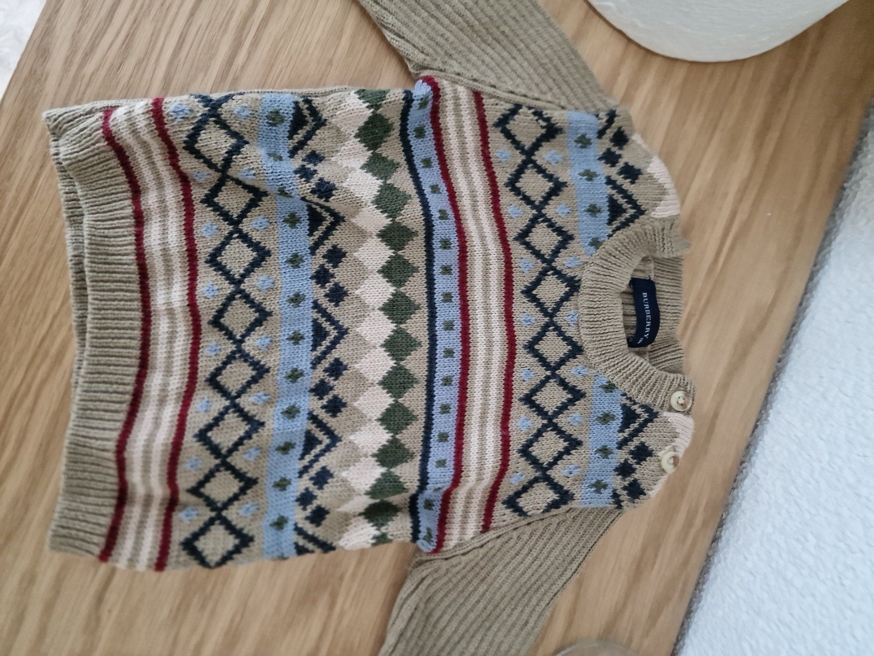 Burberry Pullover & Sweatshirts: Burberry Pulli 12 Mo (ungefähr 80) – Gebraucht aus Seftigen von G00 3