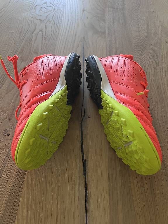 Scarpe da uomo: Fussballschuhe Grösse 33 – Usato da St. Niklausen LU venduto da Mimmi86 2