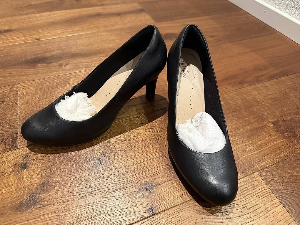 Scarpe da donna: Geox / Clarks black shoes – Usato da Siebnen venduto da VenditaIre 2