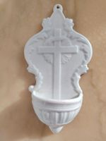Bénitier Geoffroy et Cie Gien porcelaine blanc état usagé