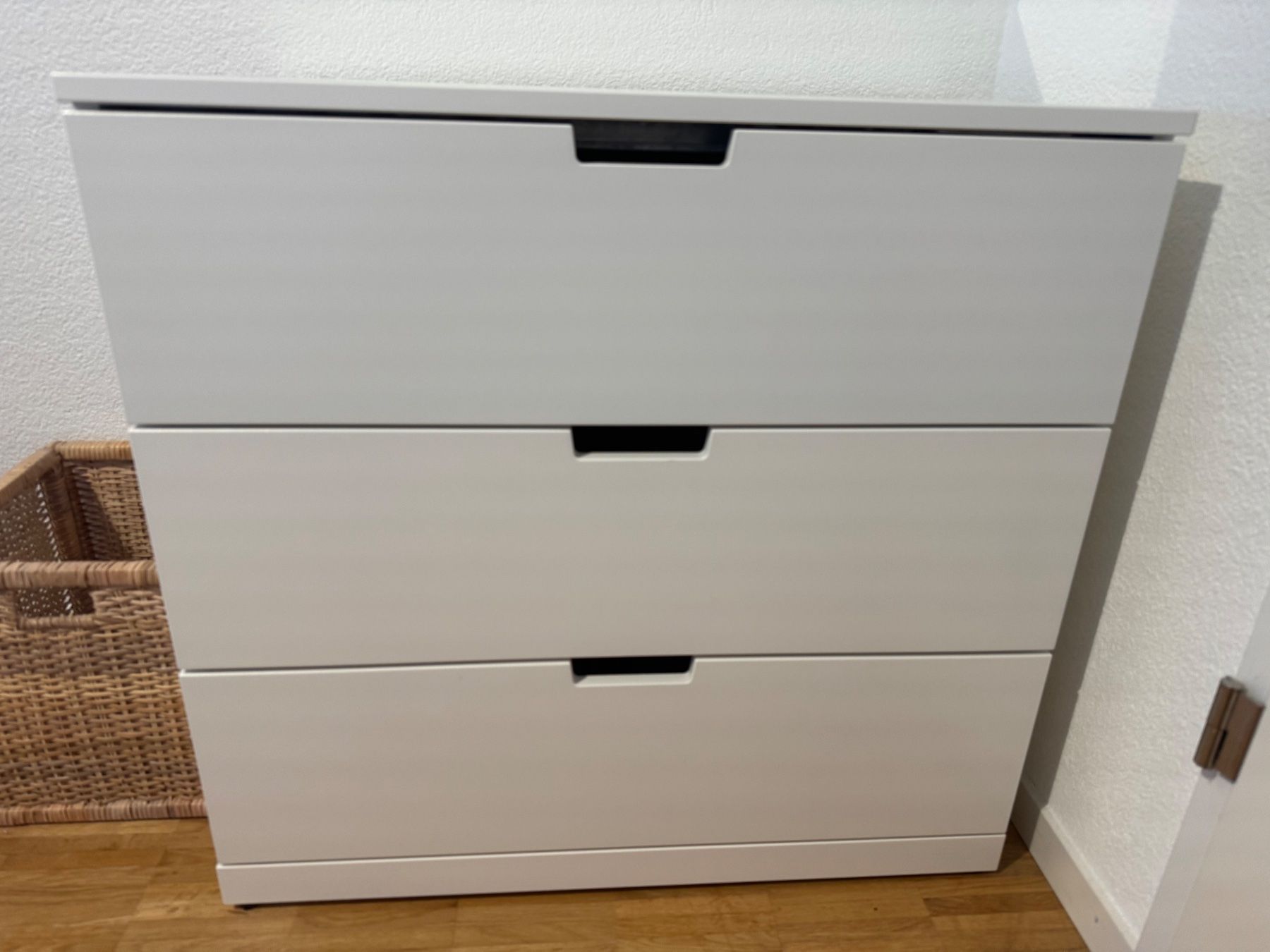 Ikea Cassettiere: IKEA Nordli Kommode Weiss – Usato da Solothurn venduto da Niyzuh