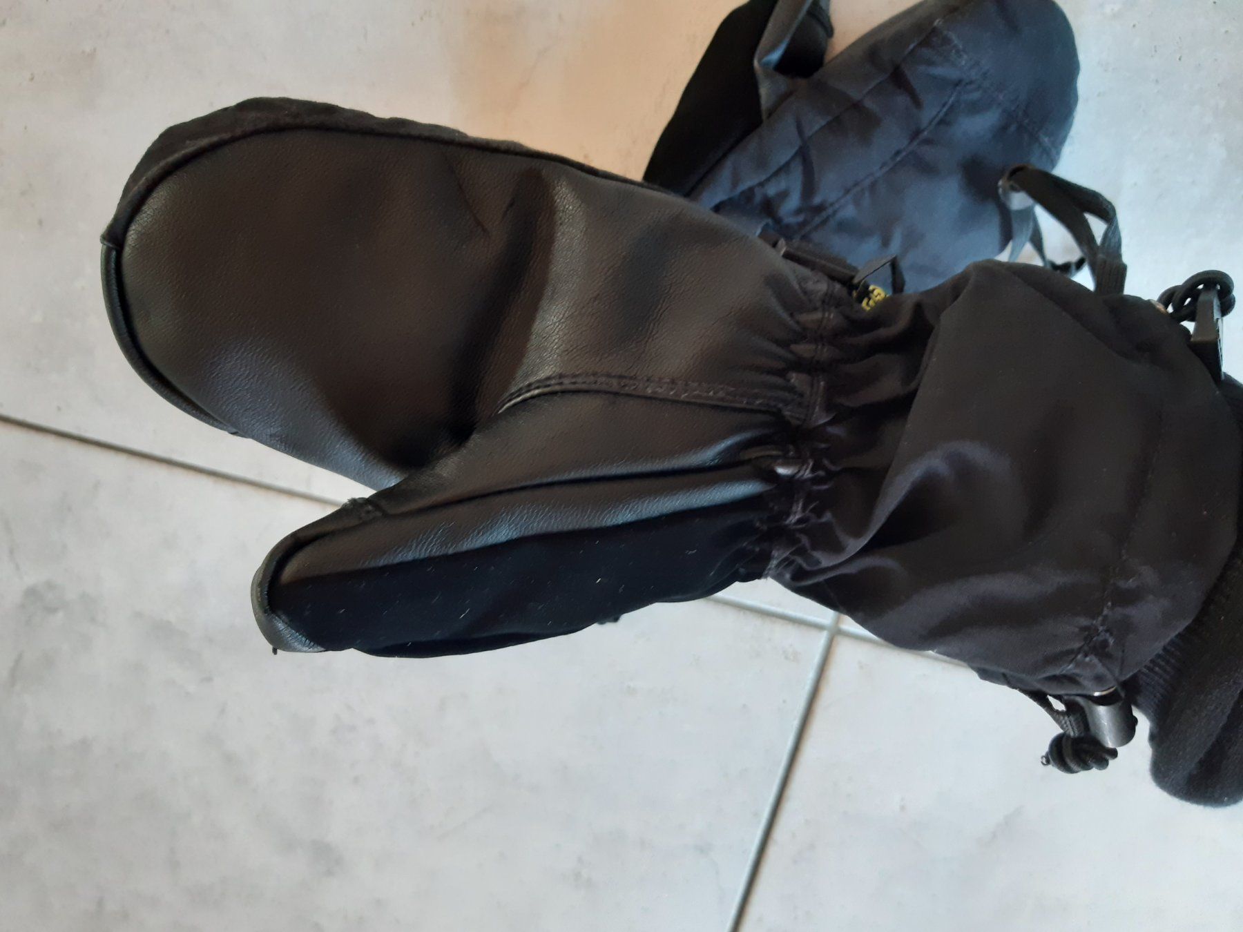 Burton Guanti: Fäustlinge Burton Vent Kids, Gr. L, Handschuhe – Usato da Wohlen b. Bern venduto da Looking4ward 1