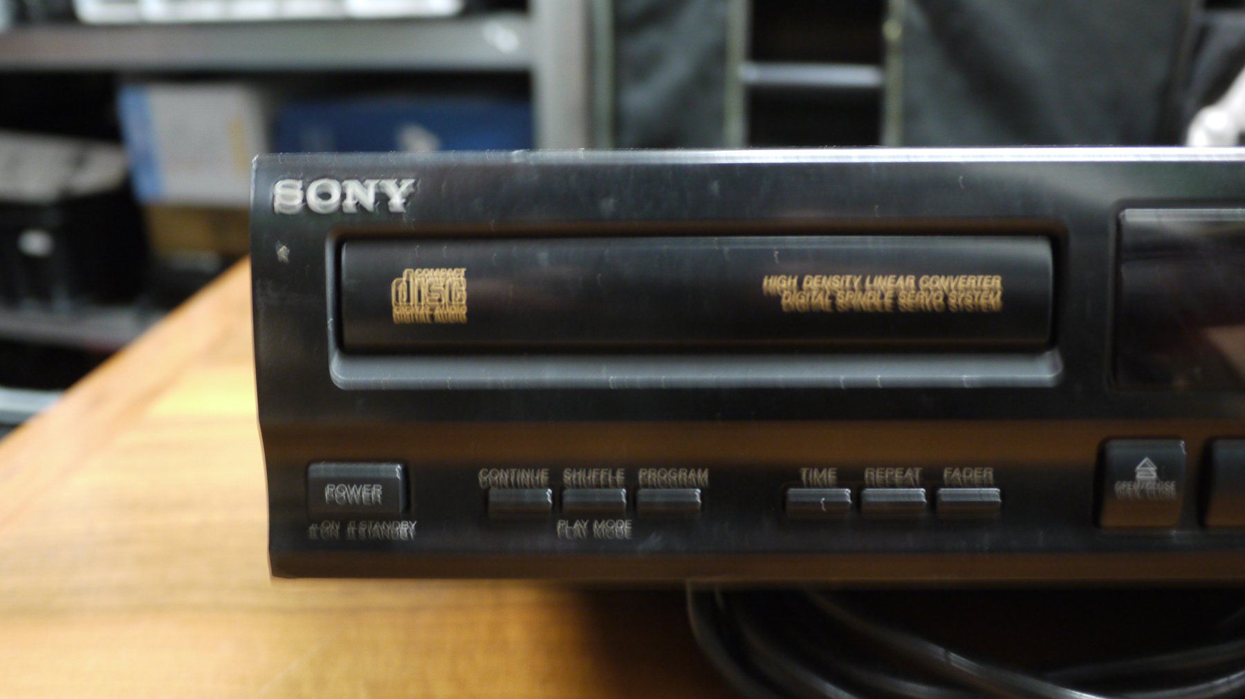 CD: SONY CDP-M309 CD Player – Usato da Kaiserstuhl AG venduto da GTM-Kaiserstuhl 3