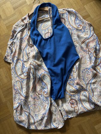 Set H&M Badeanzug (L) mit Pareo/Jäckchen (38)