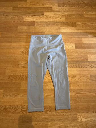 Lululemon Align Crop in hellblau (Grösse 10/L)