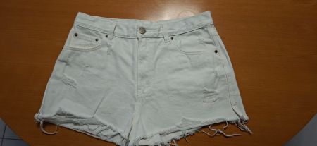 Short Pull&Bear blanc, taille 40, jamais porté !