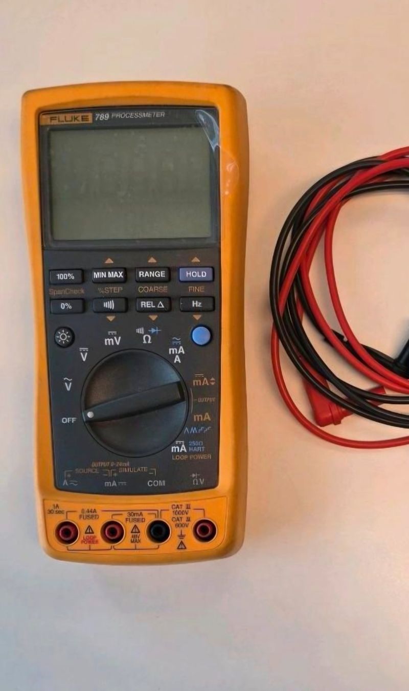 Fluke Mesurer: Fluke 789 Process-Multimeter gebraucht mit Kabeln – D'occasion à Beringen par inexxwina 1