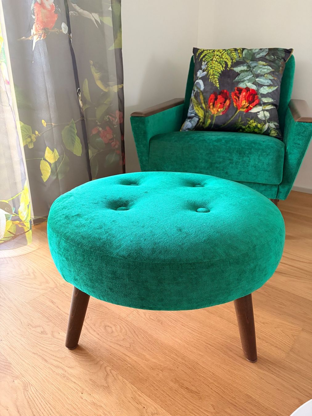 Sgabelli: Hocker Designers Guild – Usato da Zürich venduto da Sejla