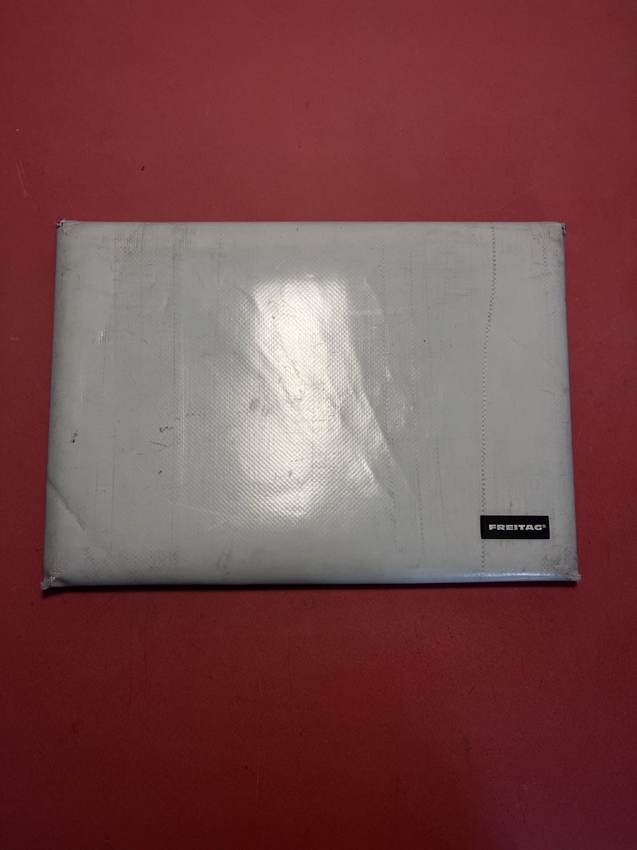 Freitag Covers & Borse: Freitag 15"/16" Laptophülle/Sleeve/Laptopcase  – Usato da Zürich venduto da Jona.B