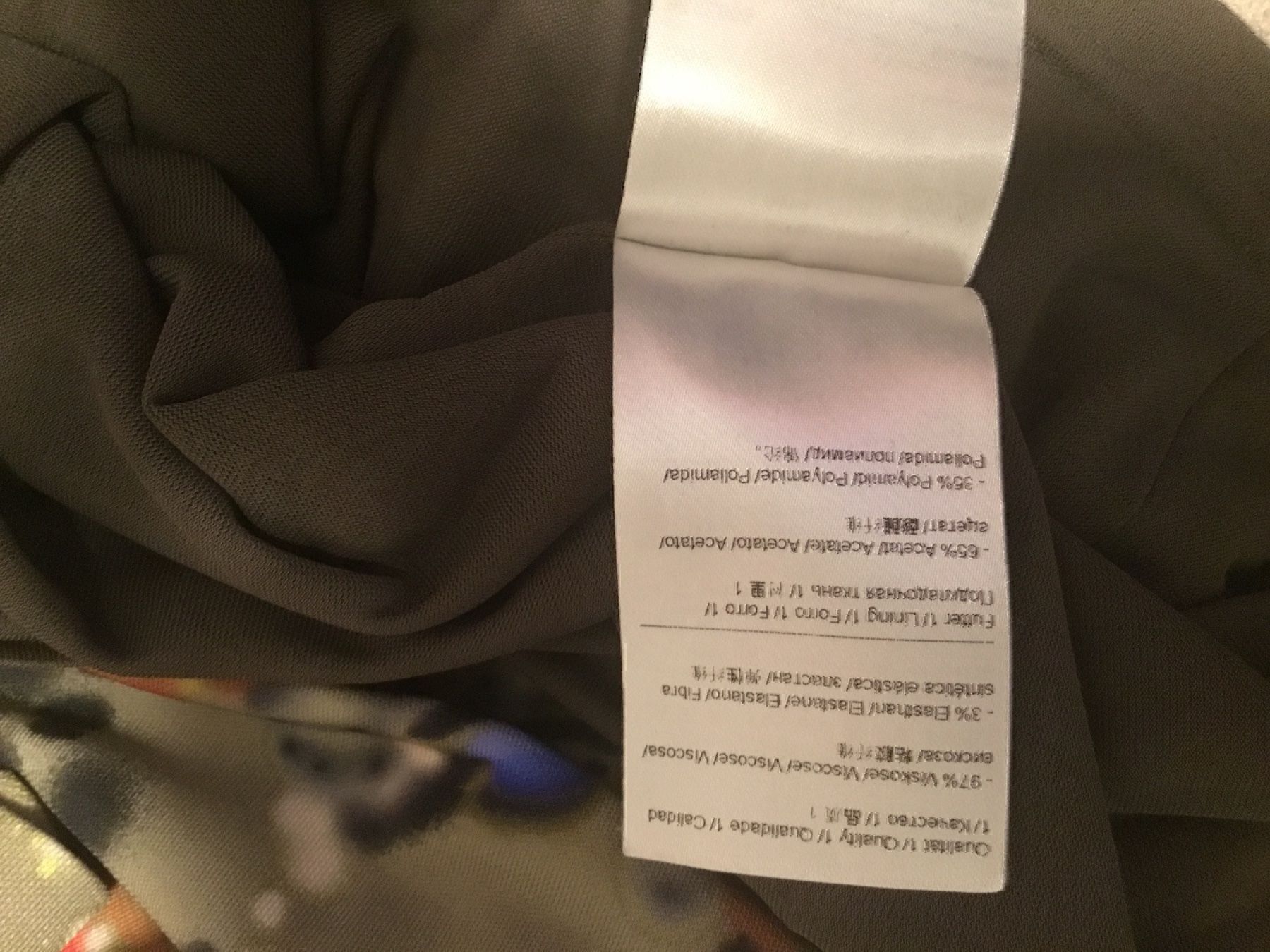 Escada Kleider: Escada multi color dress 40 – Gebraucht aus Basel von 18Inspiration 4