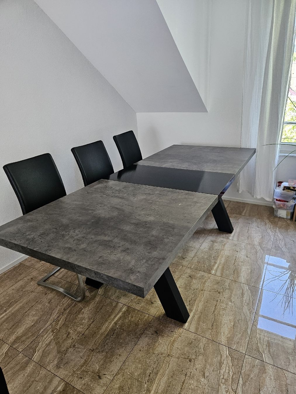 Tables: Grosser Tisch mit Marmoroptik  – D'occasion à Winterthur par Dodonochisaii 4