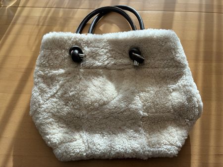 Kuschelige Lamfellhandtasche mit Portemonnaie