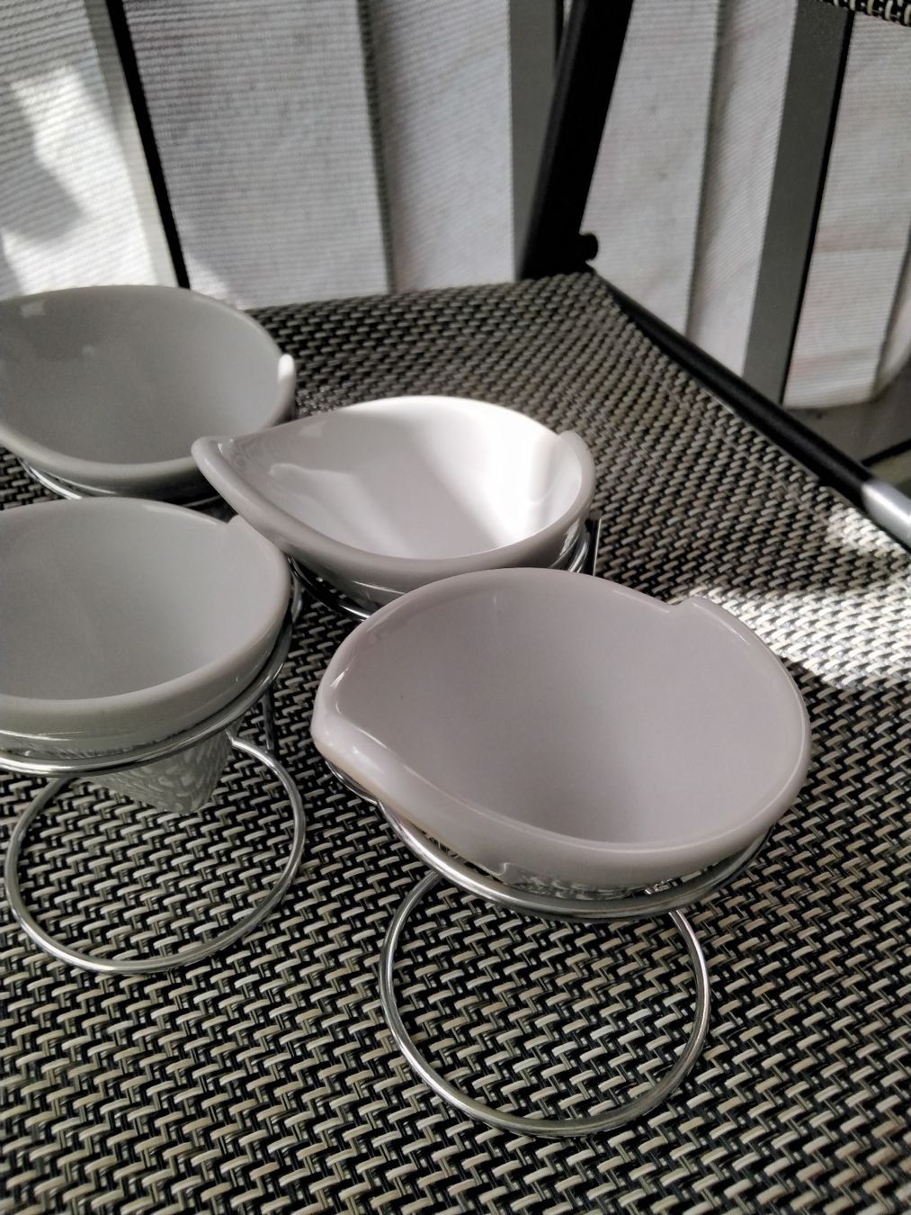 Schalen: 4 DIPP SCHÄLCHEN WEISS – Gebraucht aus Biel/Bienne von dasi3 1