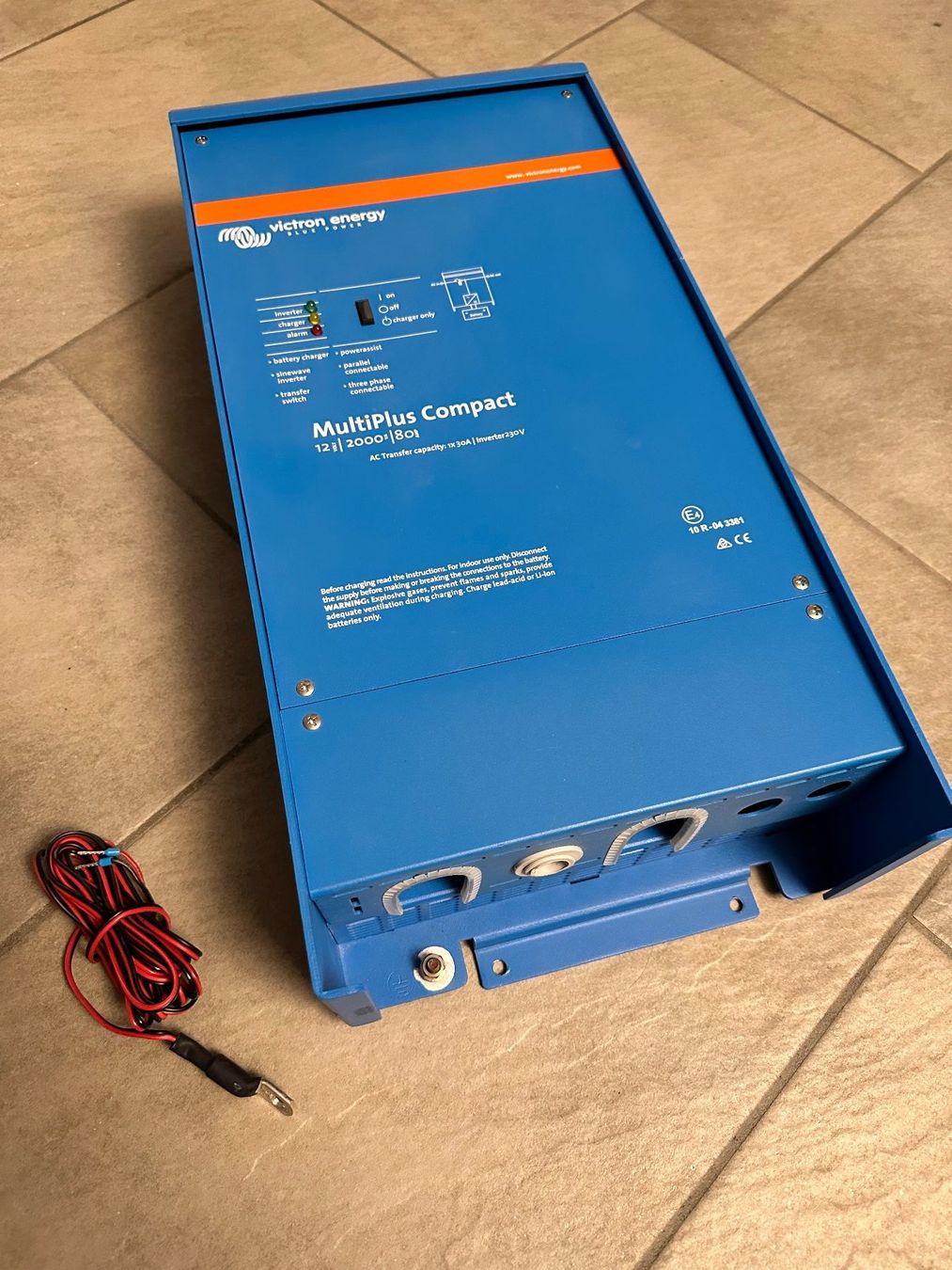Victron Inverter: Victron MultiPlus Compact 12/2000/80 Top Zustand – Usato da Eiken venduto da Ncgt