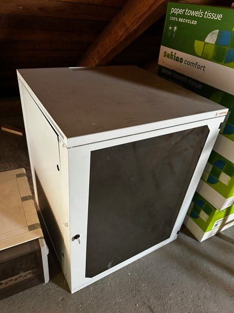 Racks & Supports: Serverschrank 19 Zoll – D'occasion à Zürich par graul 2